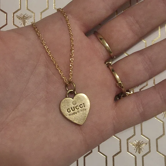 Gucci Gold Heart Pendant Necklace - Picture 5 of 11